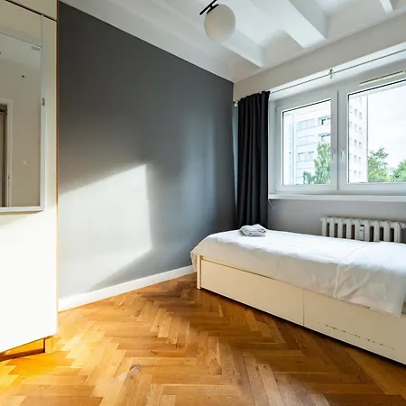 Apartamento Seaside Homely By Bookinghost